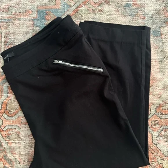 Women’s Size 14 Black Zac & Rachel Capris.                 Excellent Condition! - Picture 5 of 5